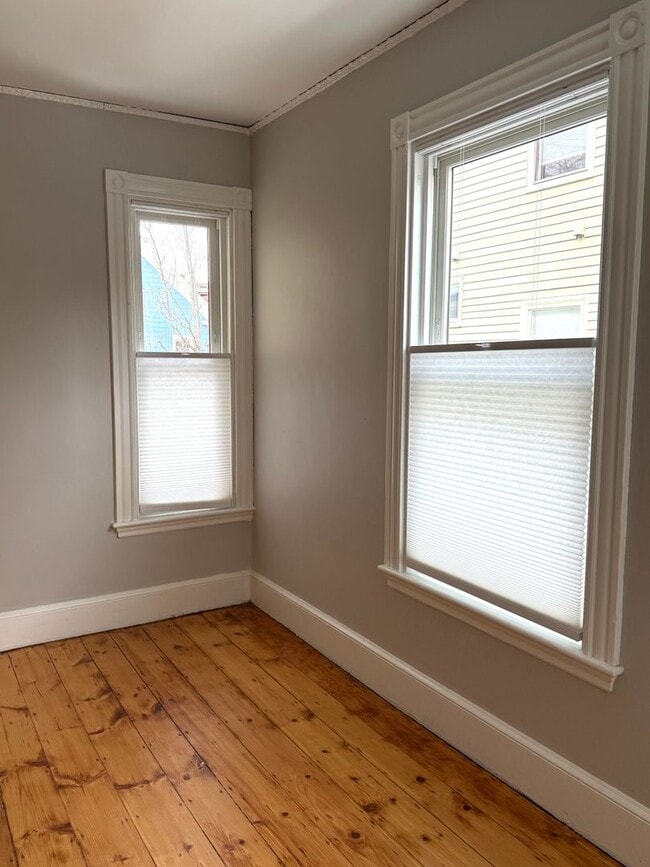 Building Photo - 130 Neal St