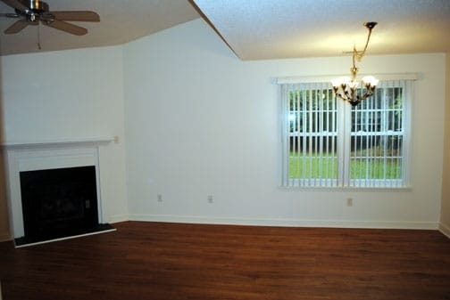 Building Photo - 3122 Country Club Rd