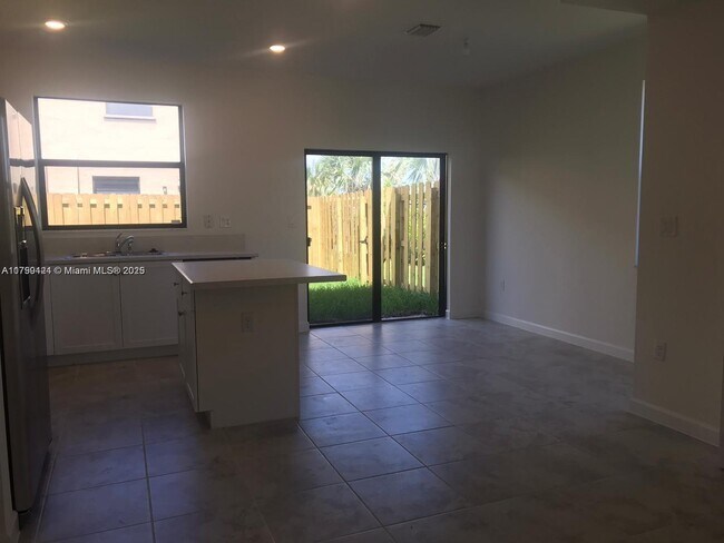 Building Photo - 11339 SW 250th Terrace