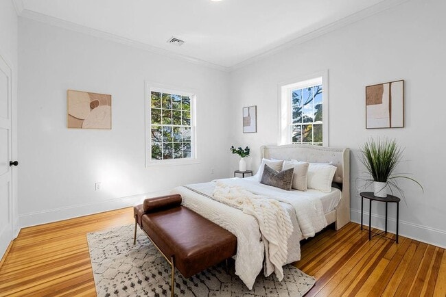 Building Photo - 508 Charles St