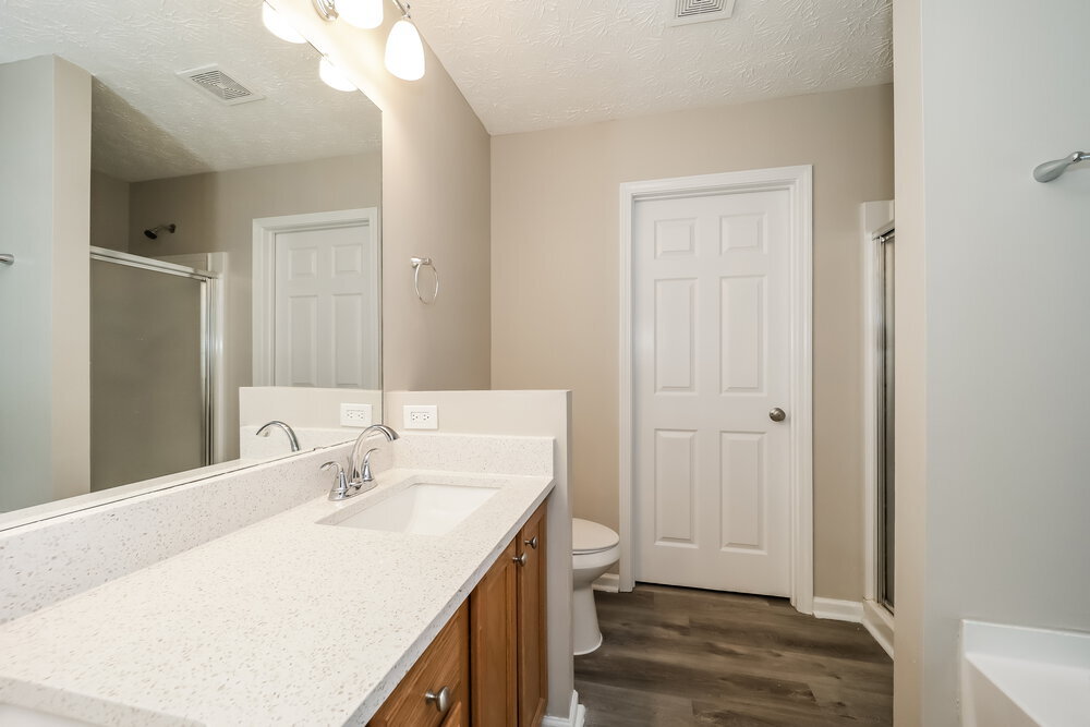 Building Photo - 208 Arbor Creek Dr