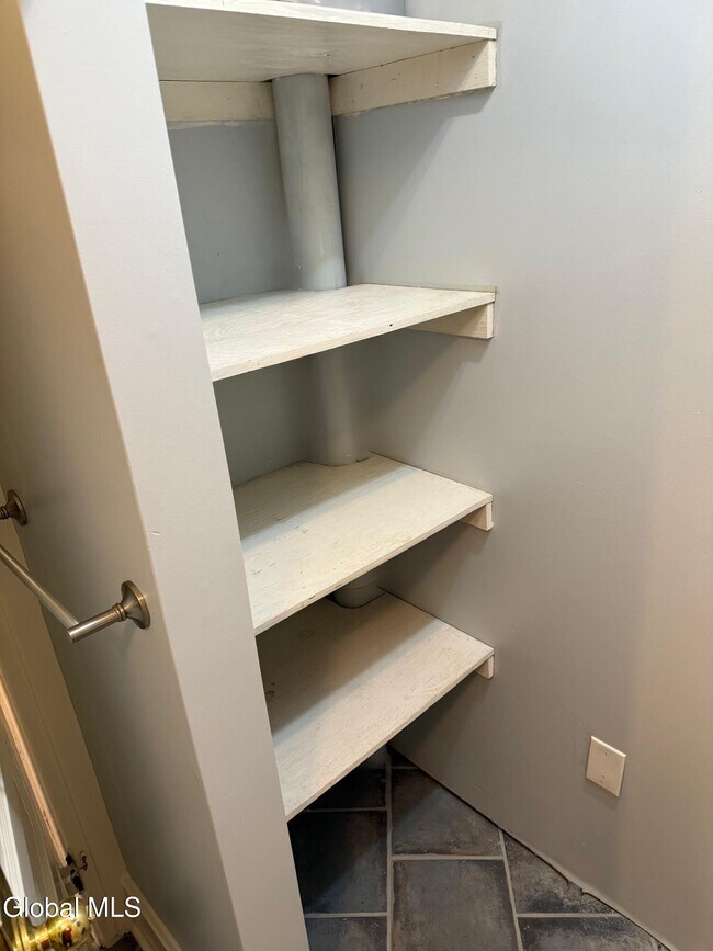 Building Photo - 24-26-26 Penrose Ave