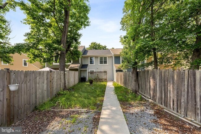 Building Photo - 4071 Bluebird Dr