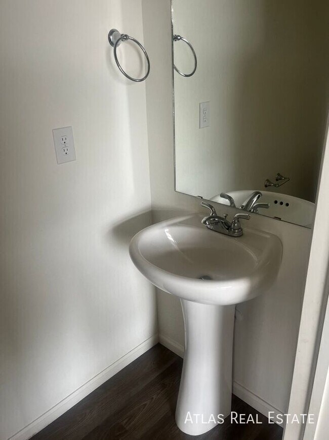 Building Photo - 17704 E 103rd Ave