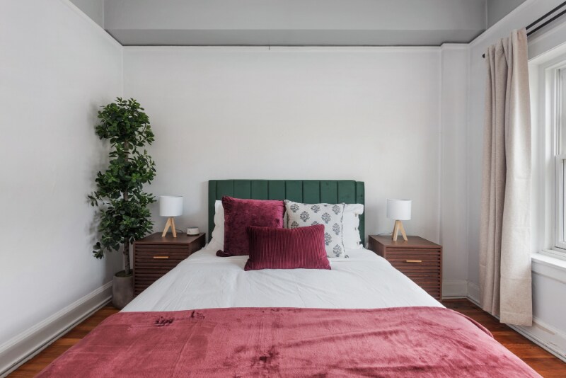 Building Photo - 2015 NW Flanders St