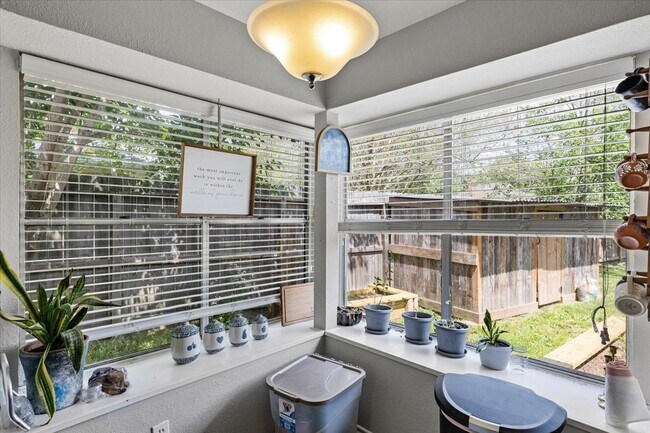 Building Photo - 5213 Winding Brook Dr