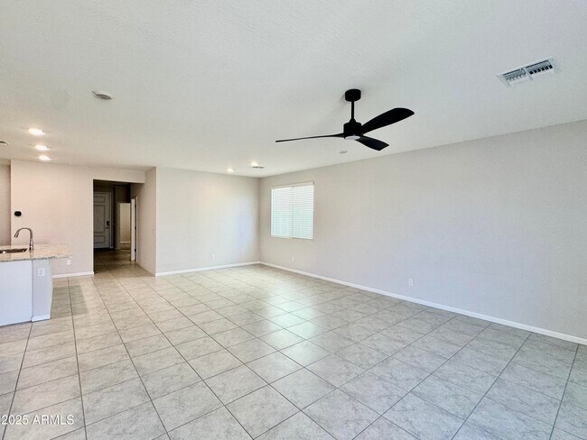 Building Photo - 18228 W Daley Ln