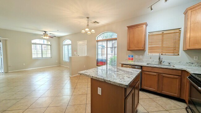 Building Photo - 2 Bedroom Condo in the Tre Allagio Community Near N Price Rd and W Elliot Rd!