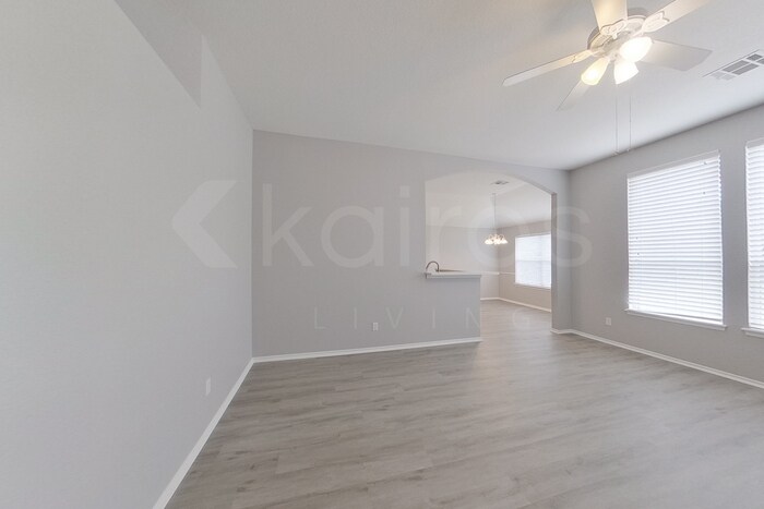 Building Photo - 113 Great Oaks Dr