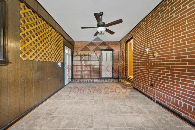 Building Photo - 4526 Sentry St