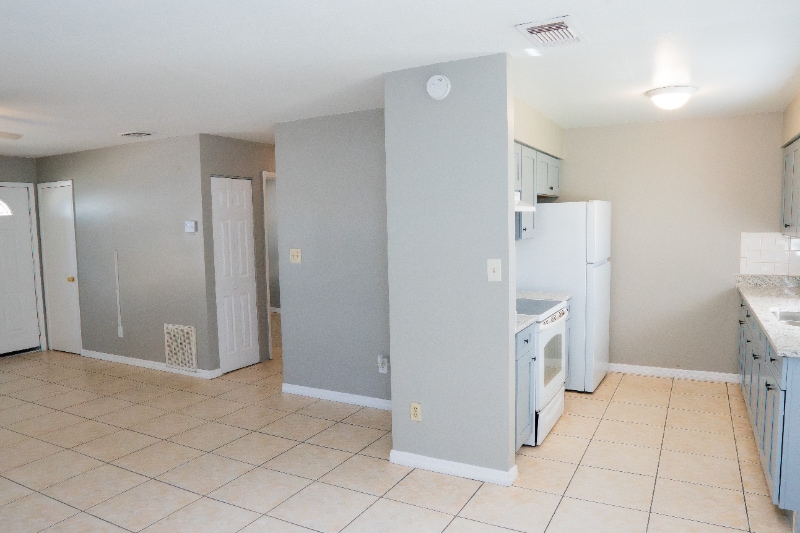 Building Photo - 434 W 17th St