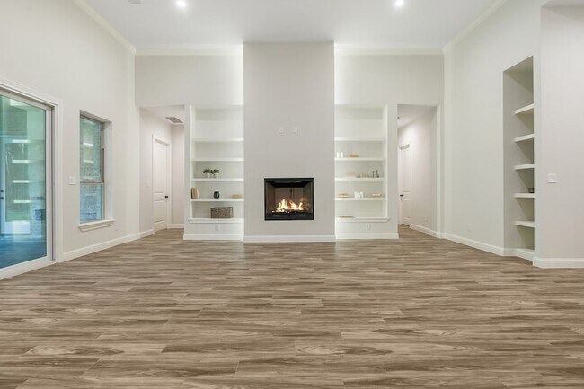 Building Photo - 12110 W Tara Plantation Dr