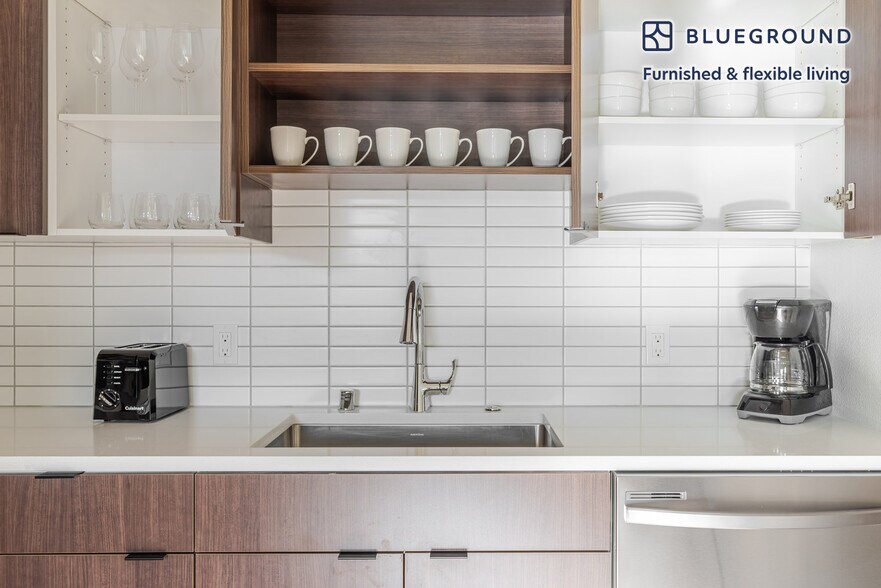 Building Photo - 100 Callan Ave