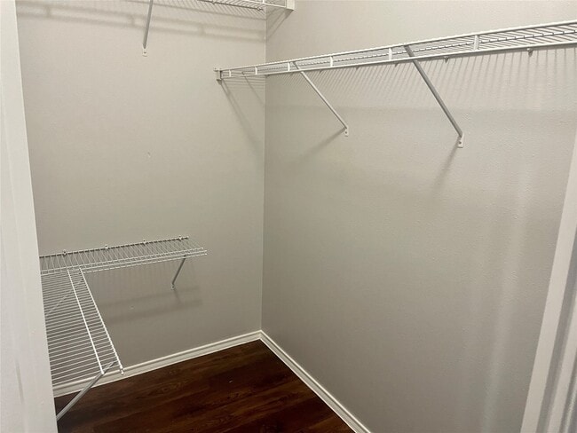 Building Photo - 9011 Serena Ln