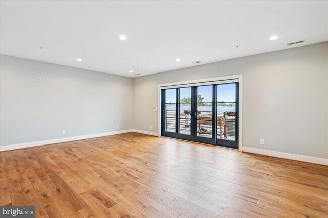 Building Photo - 1844 3rd St NW