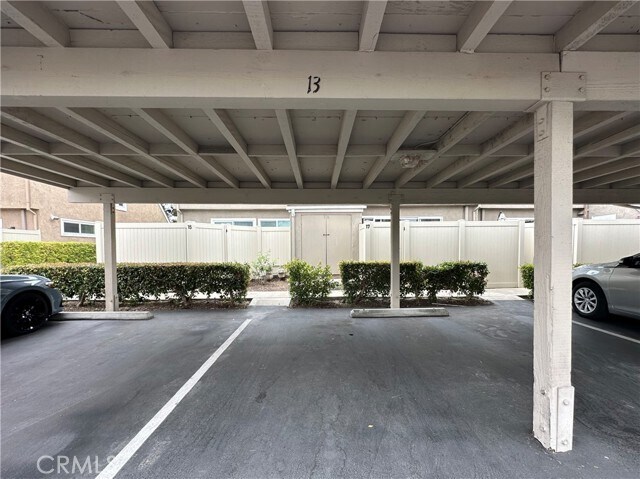 Building Photo - 13 Greenleaf