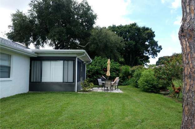 Building Photo - 1676 Caledonia Dr