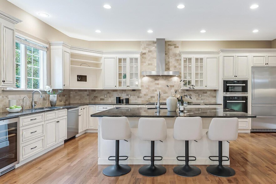 Building Photo - 829 Golden Arrow St