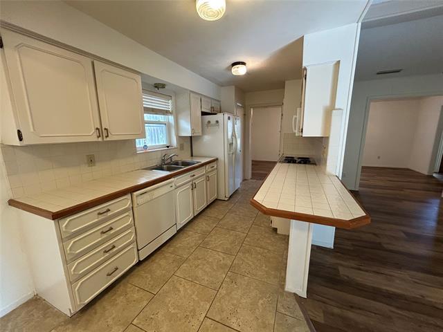 Building Photo - 415 Ridgewood Dr