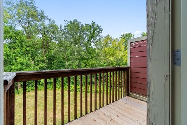 Building Photo - $2,500 | 4 Bedroom, 3.5 Bathroom Multi Flo...