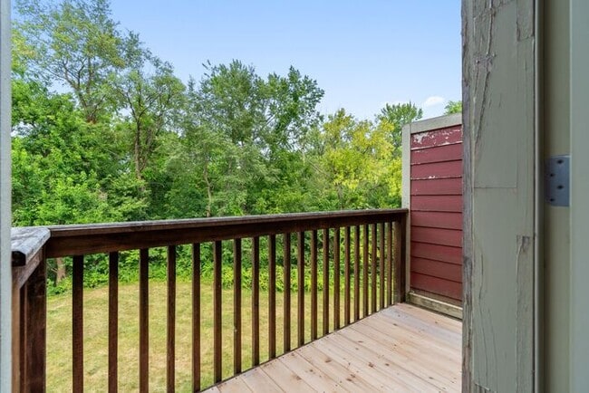 Building Photo - $2,695 | 4 Bedroom, 3.5 Bathroom Multi Flo...