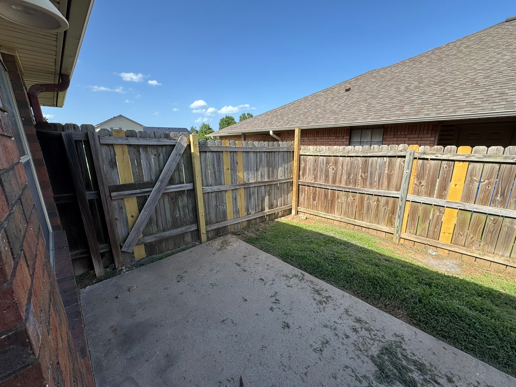 Building Photo - 1402 Fianna Place Ct