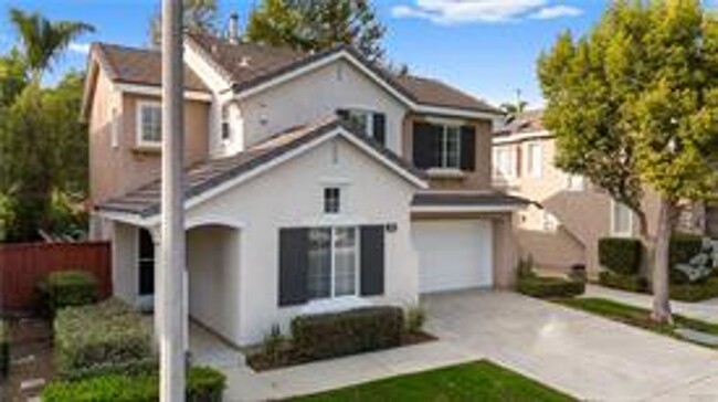 Building Photo - Stunning Aliso Viejo Pool Home