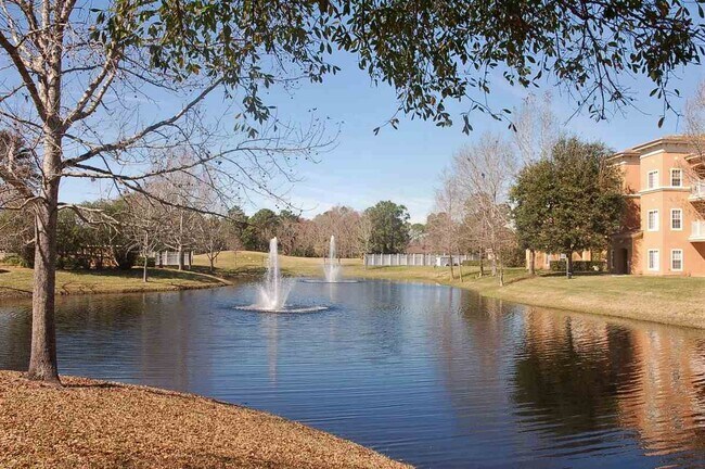 Building Photo - 550 Florida Club Blvd