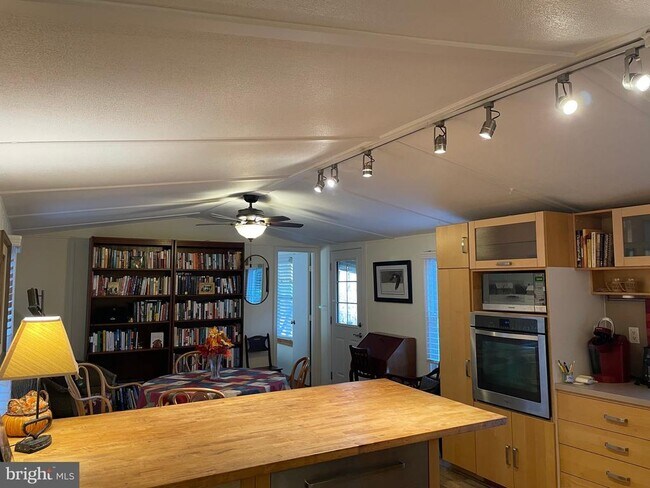 Building Photo - 59 Angel Kiss Ln