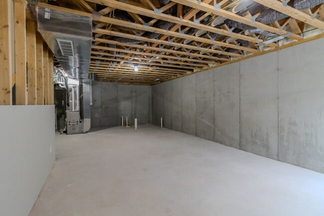 Building Photo - Premier Place and Premier Living!