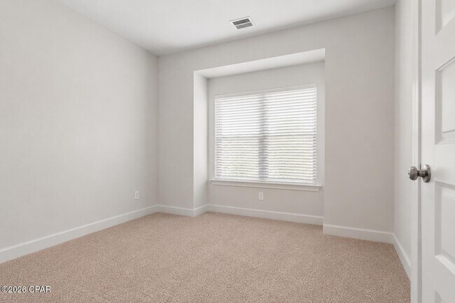 Building Photo - 309 Raven Ln