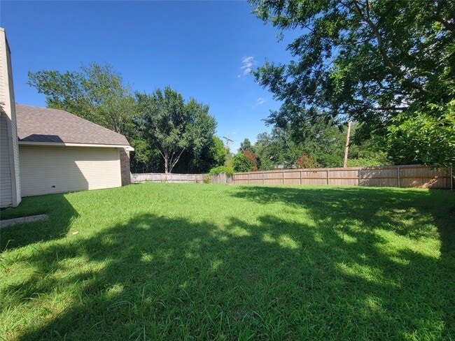 Building Photo - 1020 Parkwood Trail