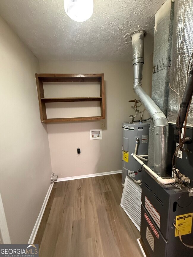 Building Photo - 1605 Cedar Shoals Dr