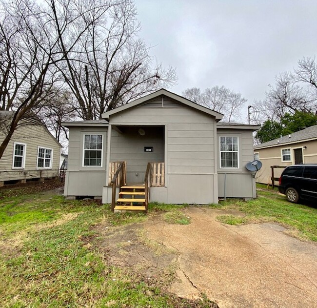 Primary Photo - Renovated 3 Bedroom 1 Bath Home in Bossier...