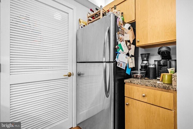 Building Photo - 631 D St NW