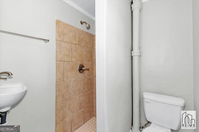 Building Photo - 1926 Howard Ave