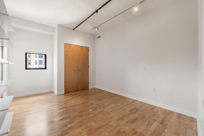 Building Photo - 1125 11th St NW