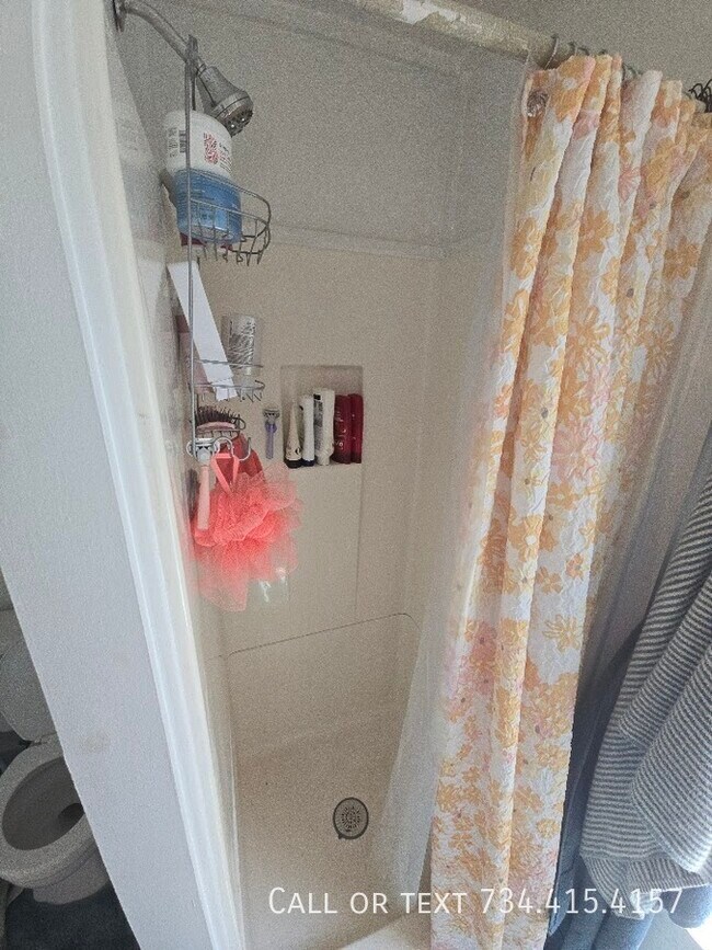 Building Photo - 110 E Summit St