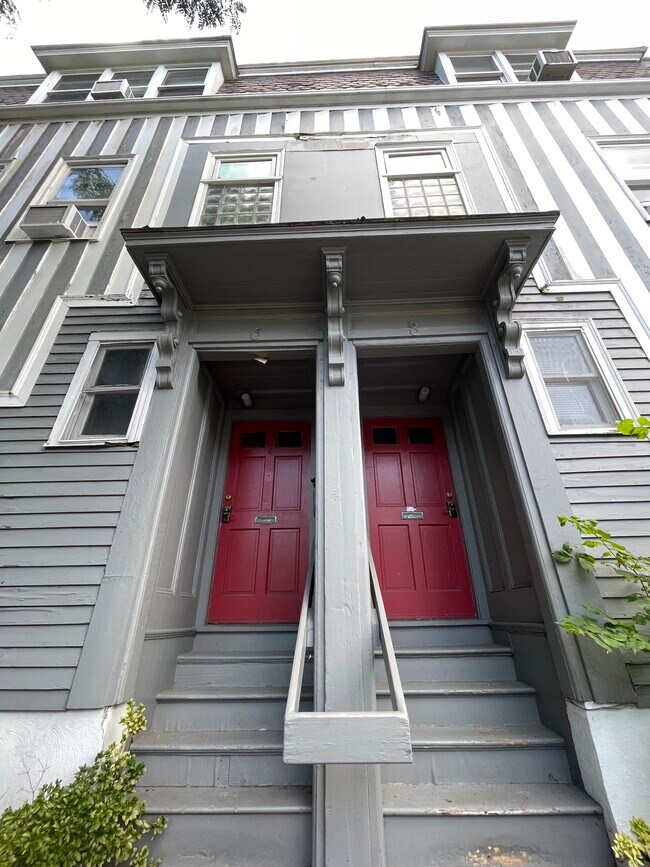 Building Photo - 6 Hingham St