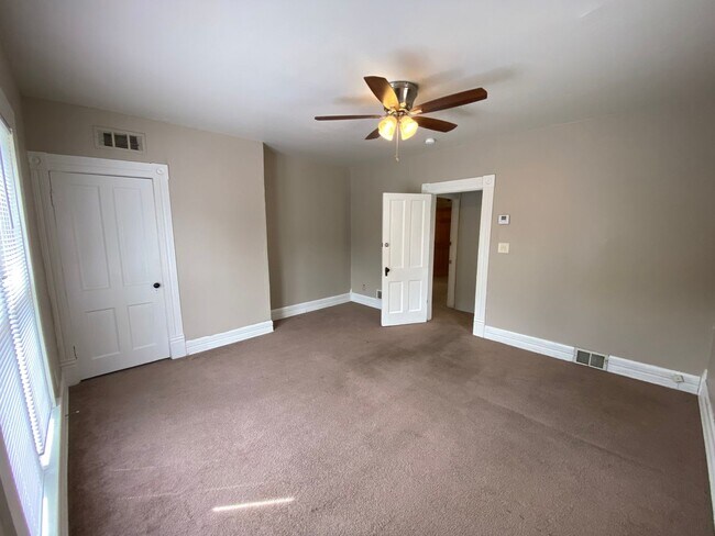 Building Photo - W Tompkins St 106-108 NPR