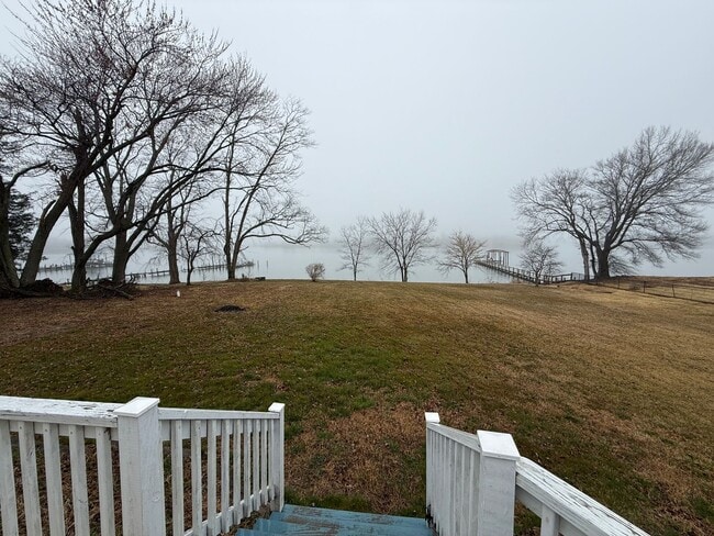 Building Photo - Waterfront Gem with amazing views!