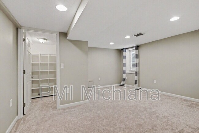Building Photo - 15888 Muirfield Ct