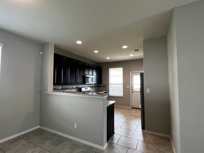 Building Photo - Elegant home in Davis Ranch- 4 Bedroom/ 3 Bathroom