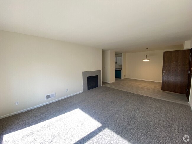 Building Photo - 6030 W Calumet Rd