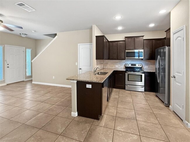 Building Photo - 205 Cane River Rd
