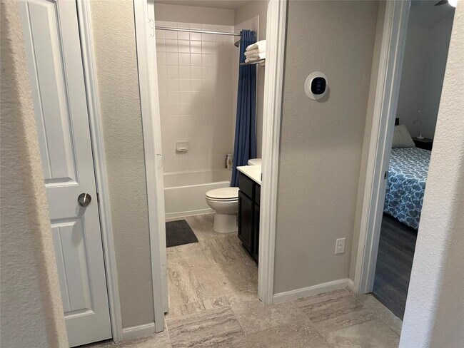 Building Photo - 12531 Lake Portal Dr