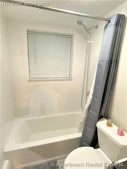 Building Photo - 6 Blair Pl