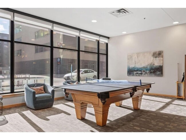 Building Photo - 740 Portland Ave