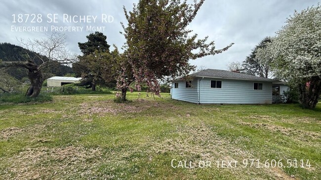 Building Photo - 18728 SE Richey Rd