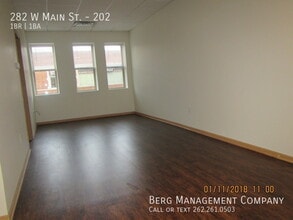 Building Photo - 282 W Main St